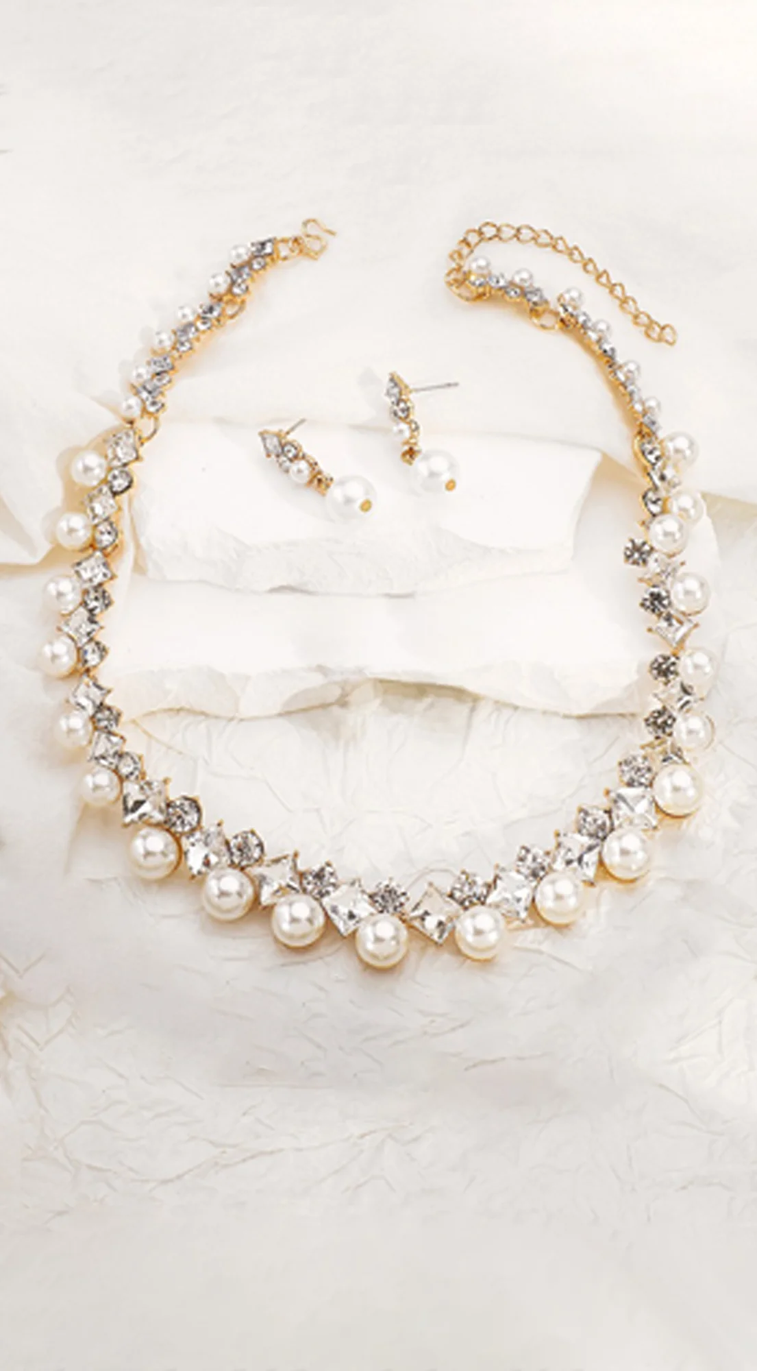 Ethereal Glow Lux Crystal Pearl Necklace Earring Set - Gold - Image 3