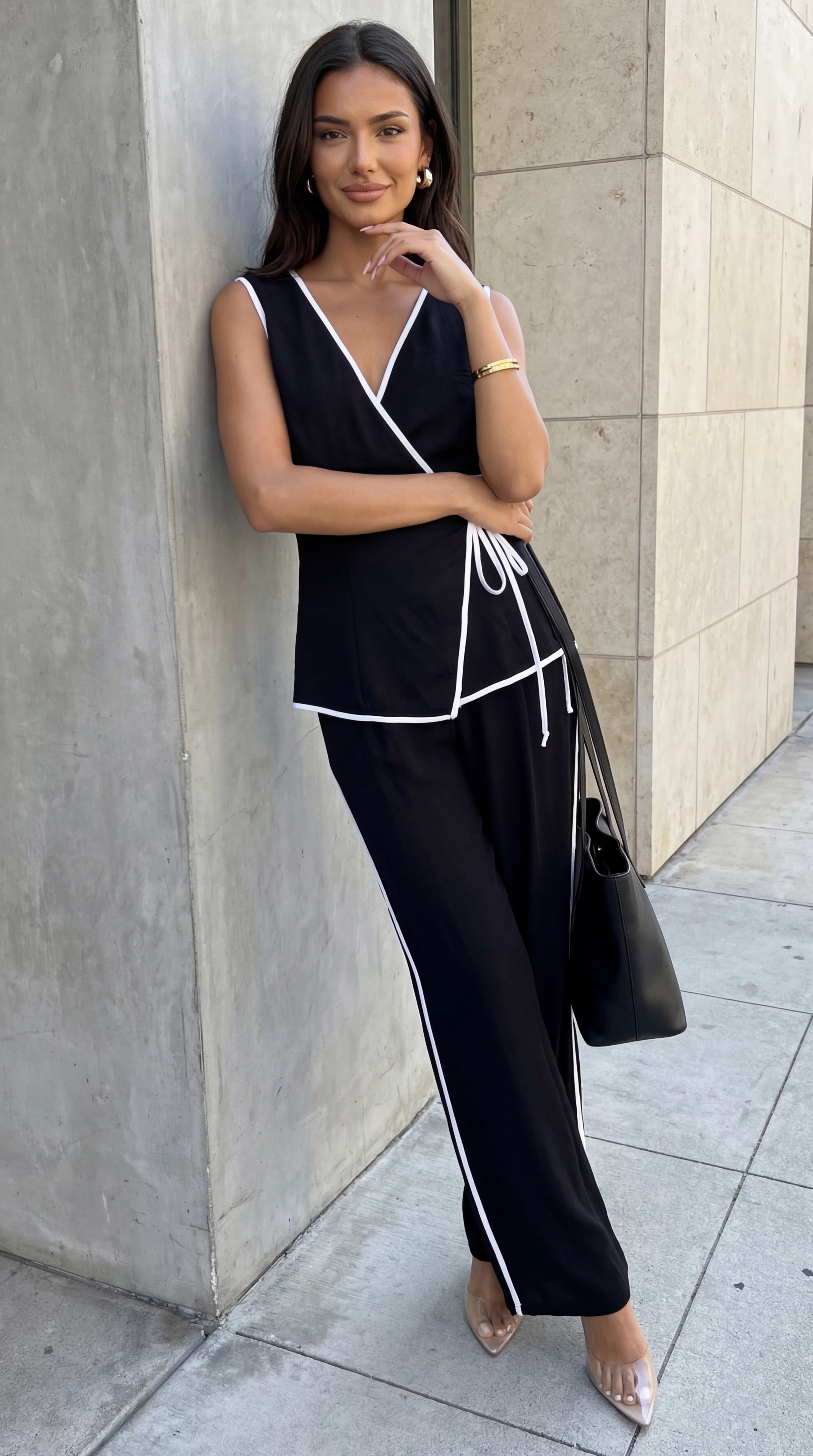 Veloria Contrast Textured Wrap Set - Black - Image 2